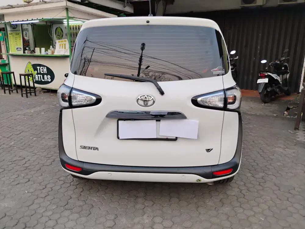 Toyota Sienta 2018 Bensin