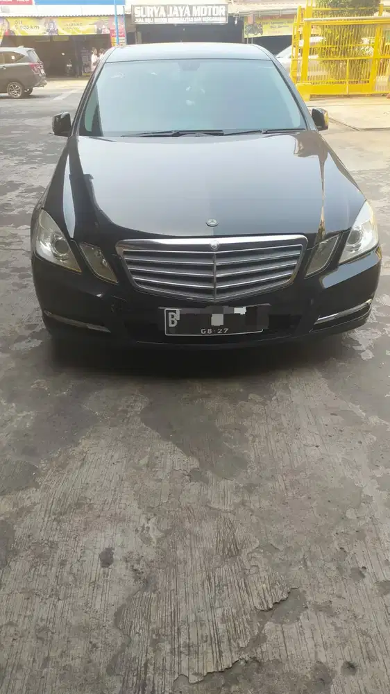 Mercedes-Benz E200 2012 Bensin