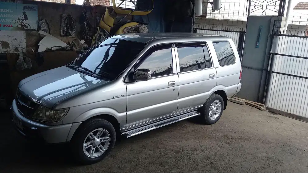 Cat Ori ! Isuzu Panther LV 2.5 Manual Turbo Diesel Warna Silver Thn 13