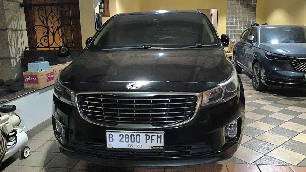 Kia Grand Sedona 2017 Bensin