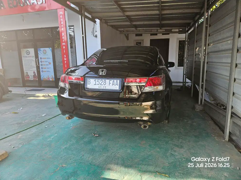 Honda Accord 2011 Bensin
