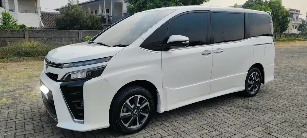Toyota Voxy 2018 Bensin