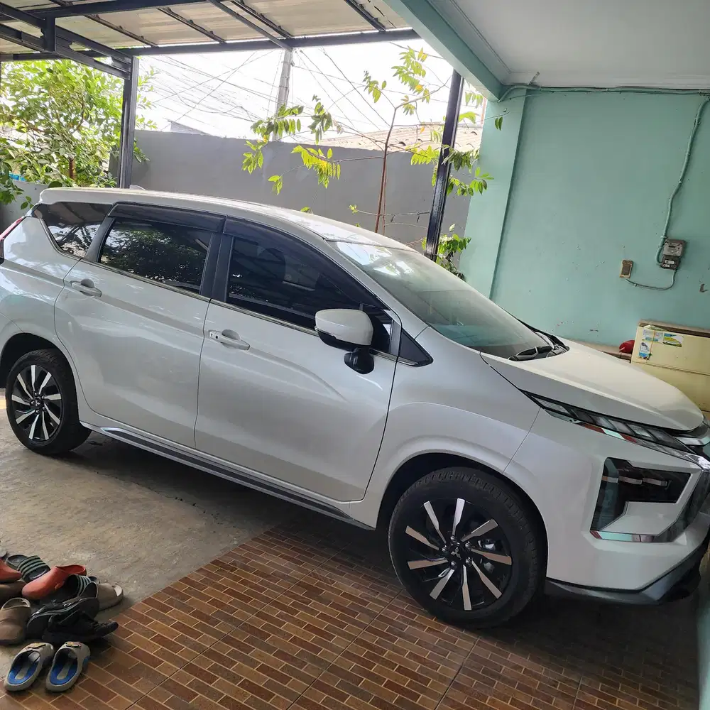 Mitsubishi Xpander Ultimate Nik 2026 Matic km 1060 Seperti Baru