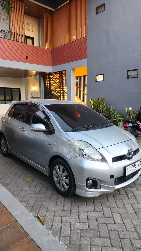 Toyota Yaris 2012 Bensin