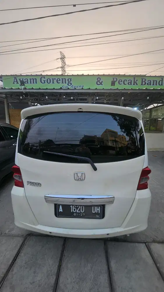 Honda Freed 2010 Bensin