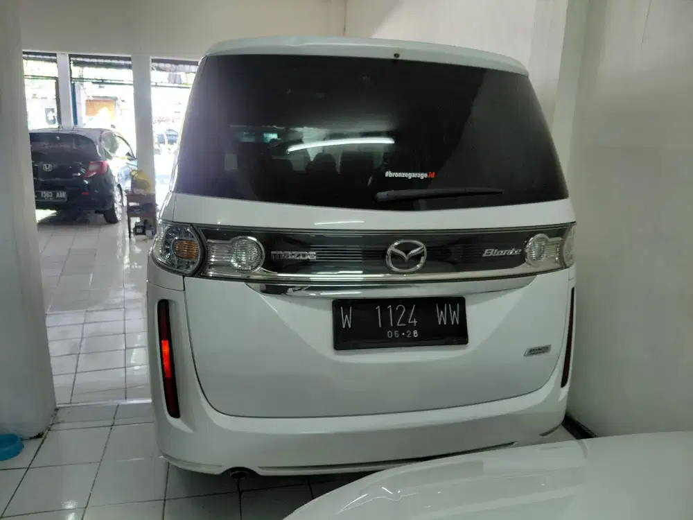 Mazda Biante 2.0 skiactive matic  2015 Bensin