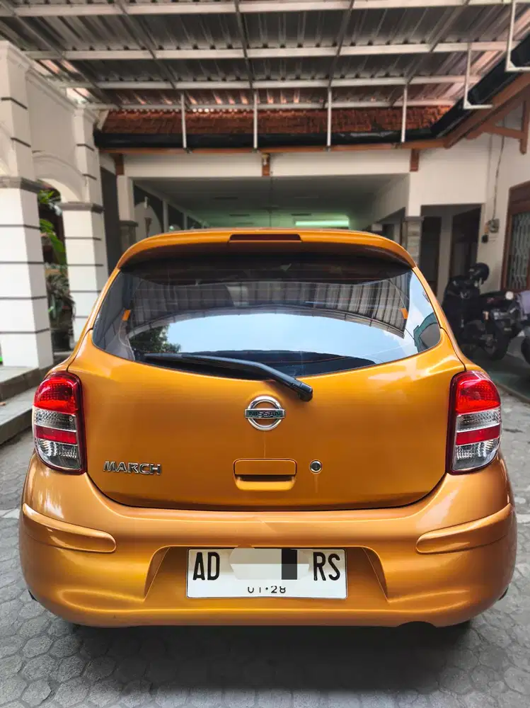 Nissan March 2012 Bensin