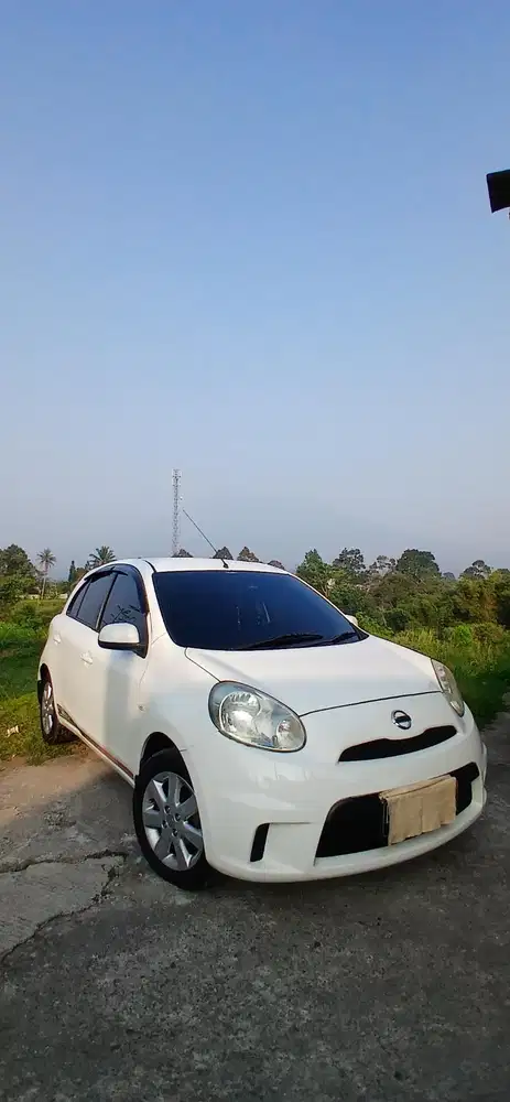 Nissan March 2012 Bensin