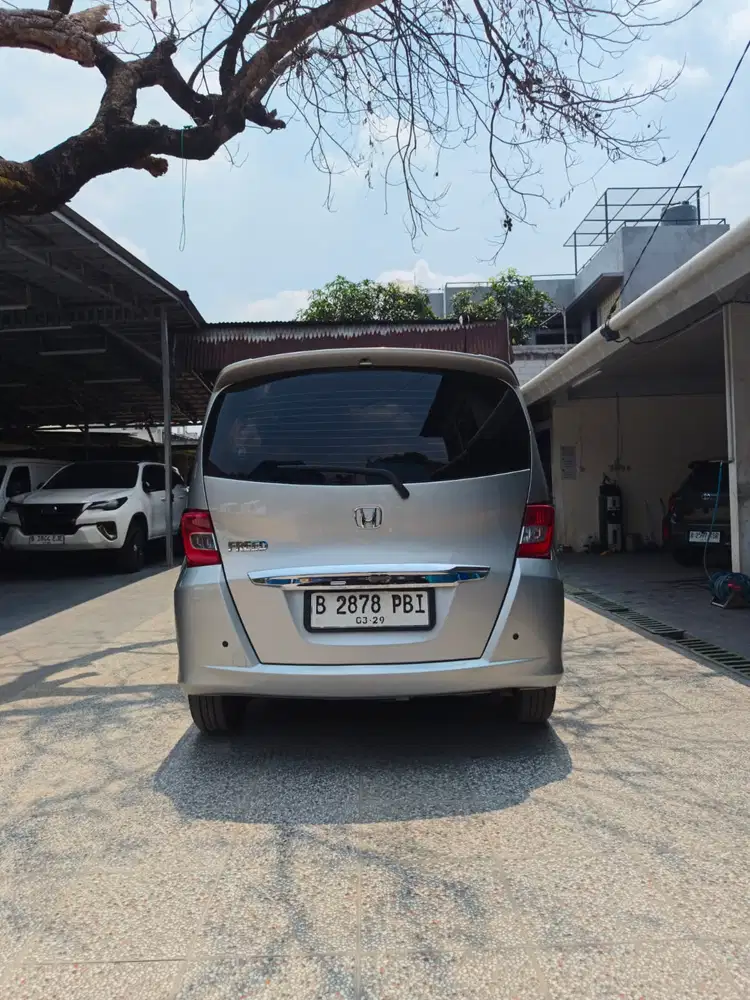 Honda Freed 2013 Bensin