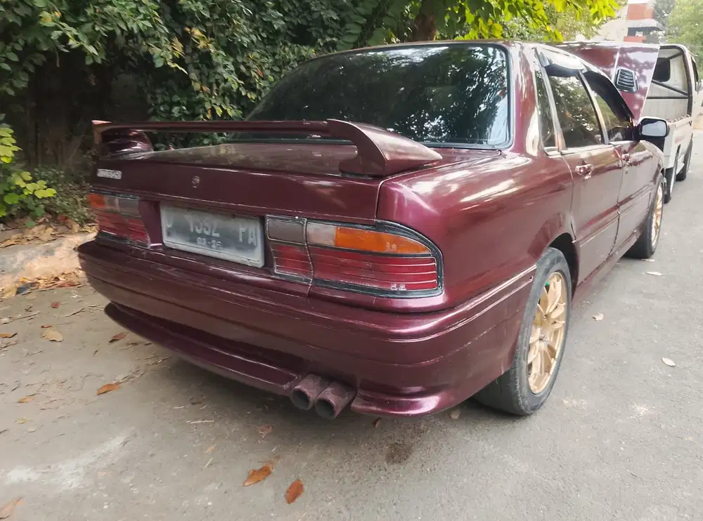 Mitsubishi Eterna 1990 Bensin