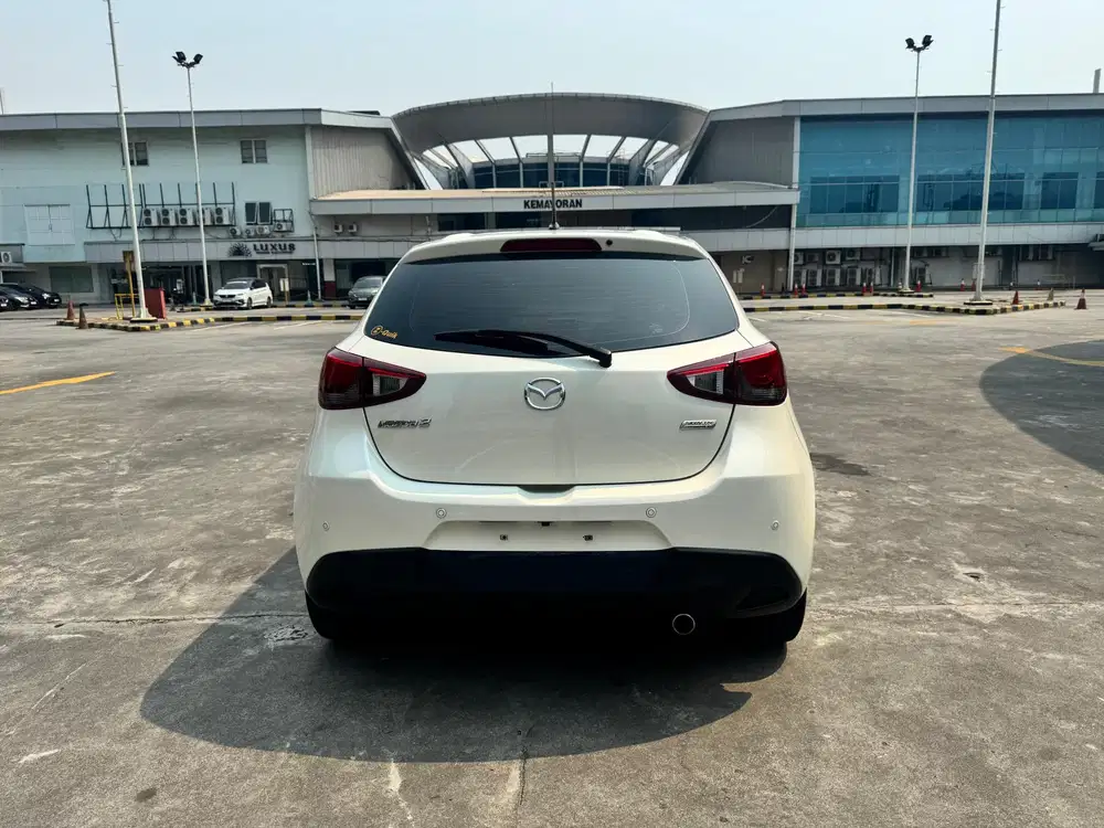 Mazda 2 R Skyactiv AT 2015 Automatic