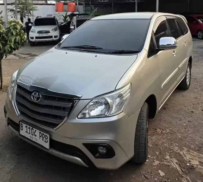 Toyota Kijang Innova 2014 Bensin