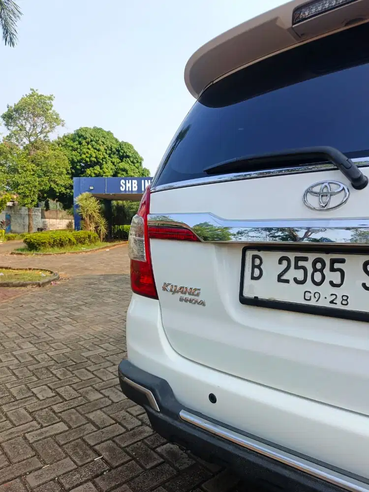 Toyota Kijang Innova 2013 Bensin