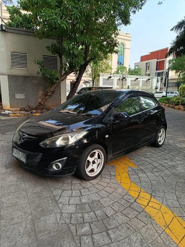 Mazda 2 2012 Bensin