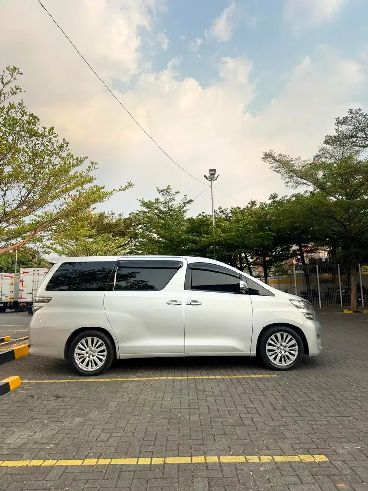 Vellfire 2008 premium sound