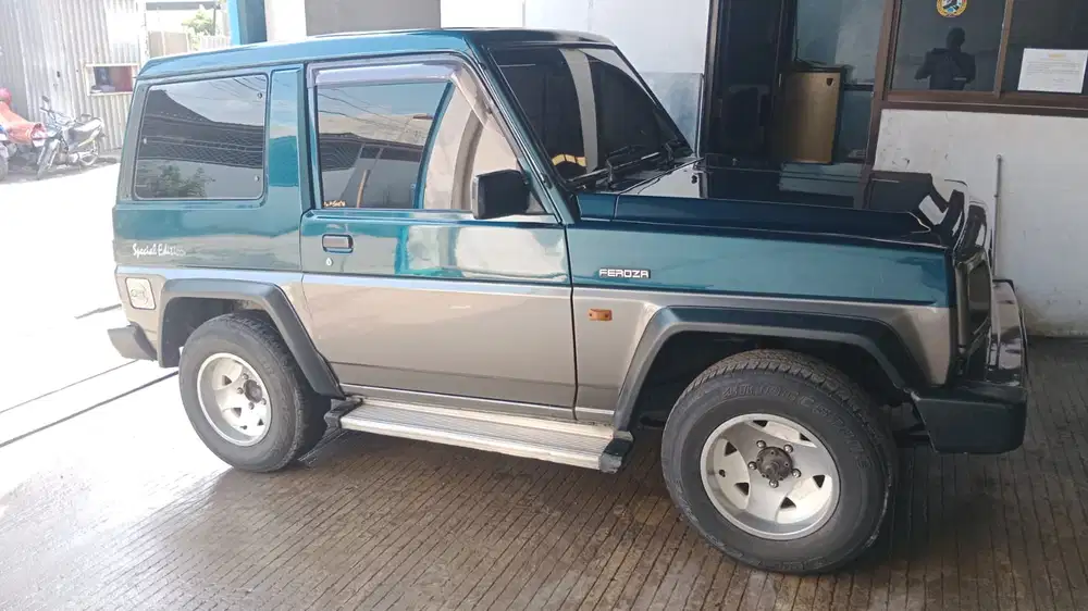 Daihatsu Feroza 1995 Bensin