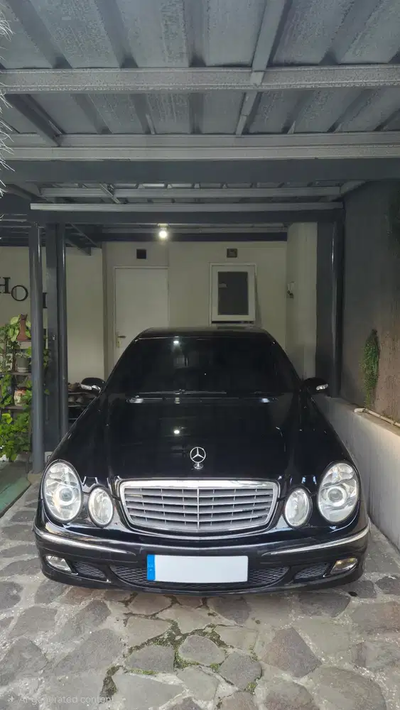Mercedes-Benz E240 2004 Bensin