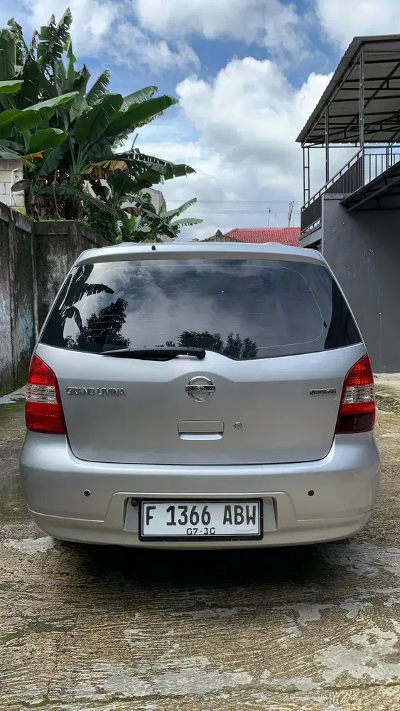 Nissan Grand livina 2009 Bensin