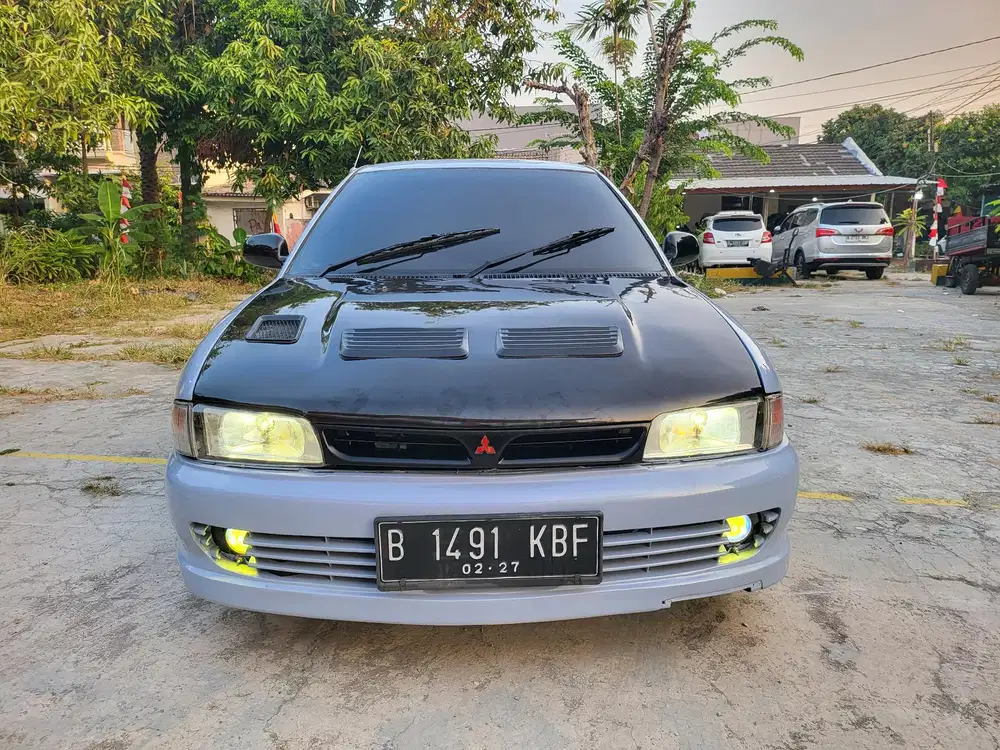 Mitsubishi Lancer 1993 Bensin