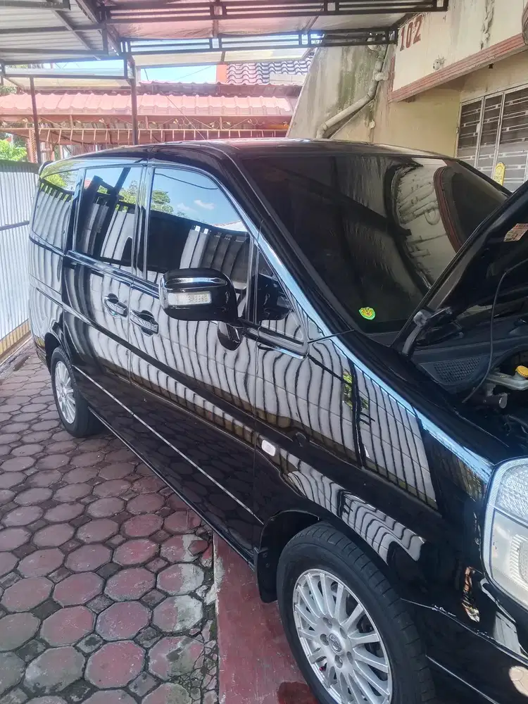 Nissan Serena 2010 Bensin