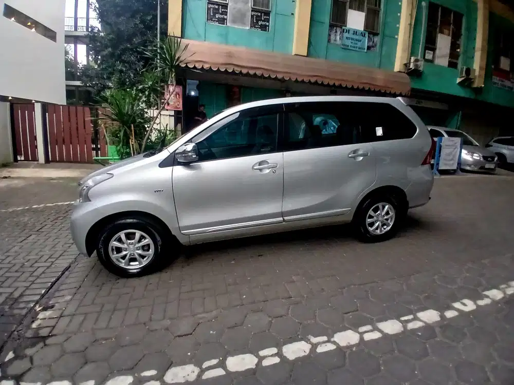 Toyota Avanza 2012 Bensin