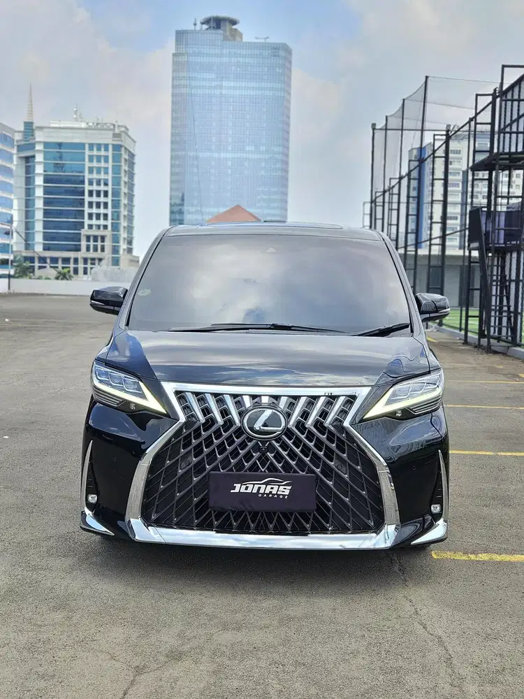 Lexus LM350 2022 Bensin