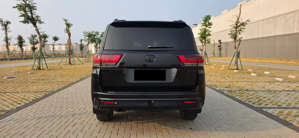 [ DP 199 ] LAND CRUISER VX-R 300 BLACK EDITION 2024