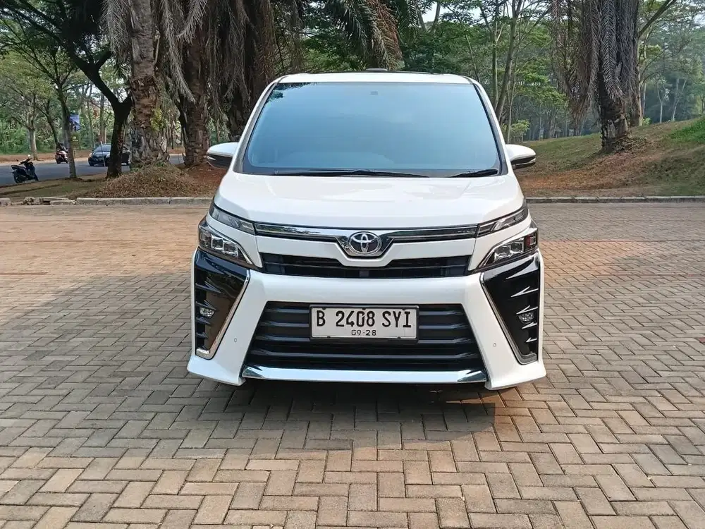 Toyota Voxy 2018 Bensin