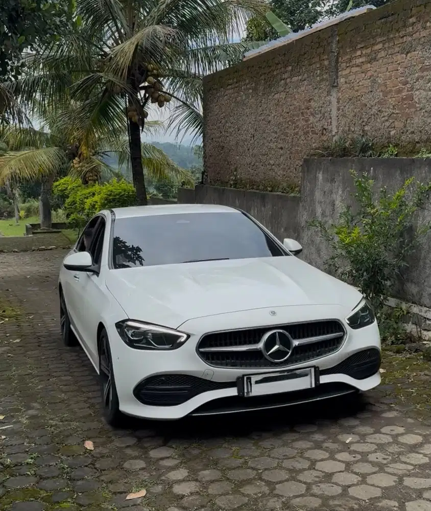 Mercedes-Benz C200 2022 Bensin