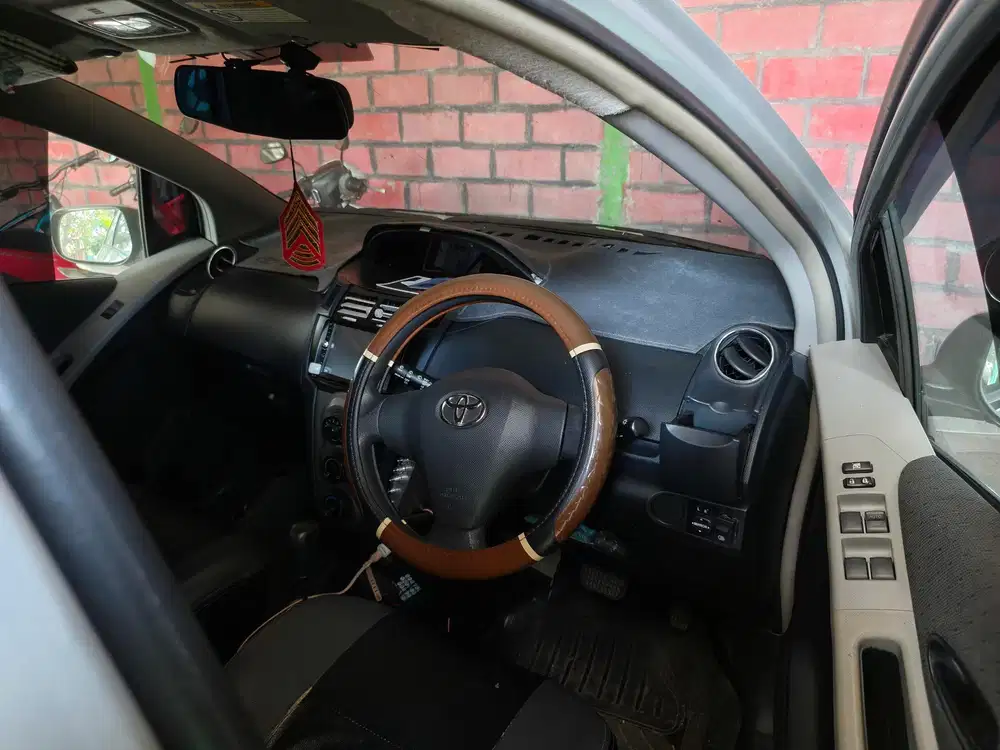 Toyota Yaris 2012 Bensin