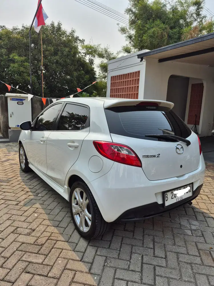 Mazda 2 2011 Bensin