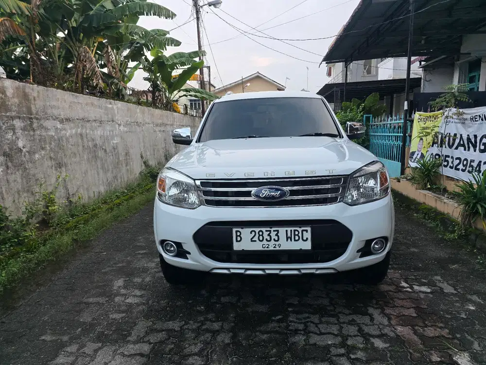 Ford Everest Limited Matic thn 2013 pemakaian 2014