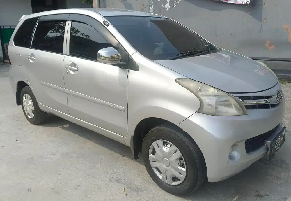 Daihatsu Xenia 2015 X manual pajak hidup body mulus