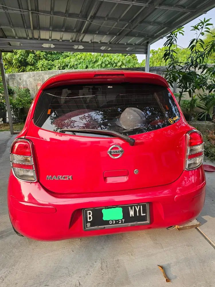 Nissan March 2011 Bensin