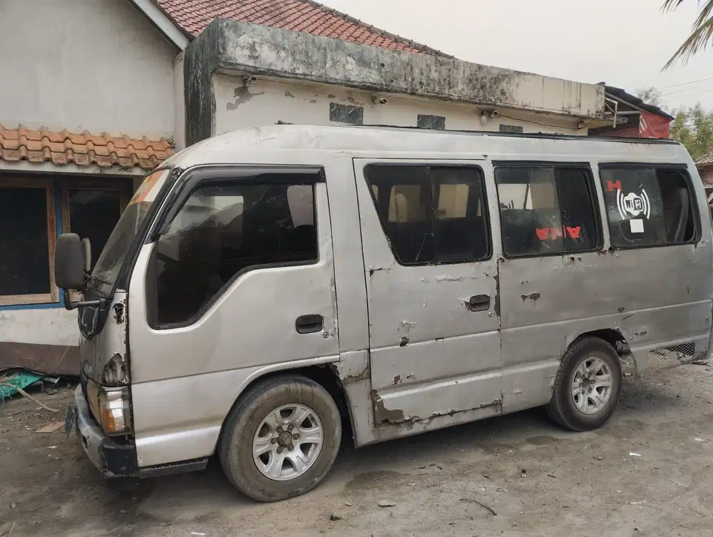 Isuzu Elf 2013 Diesel