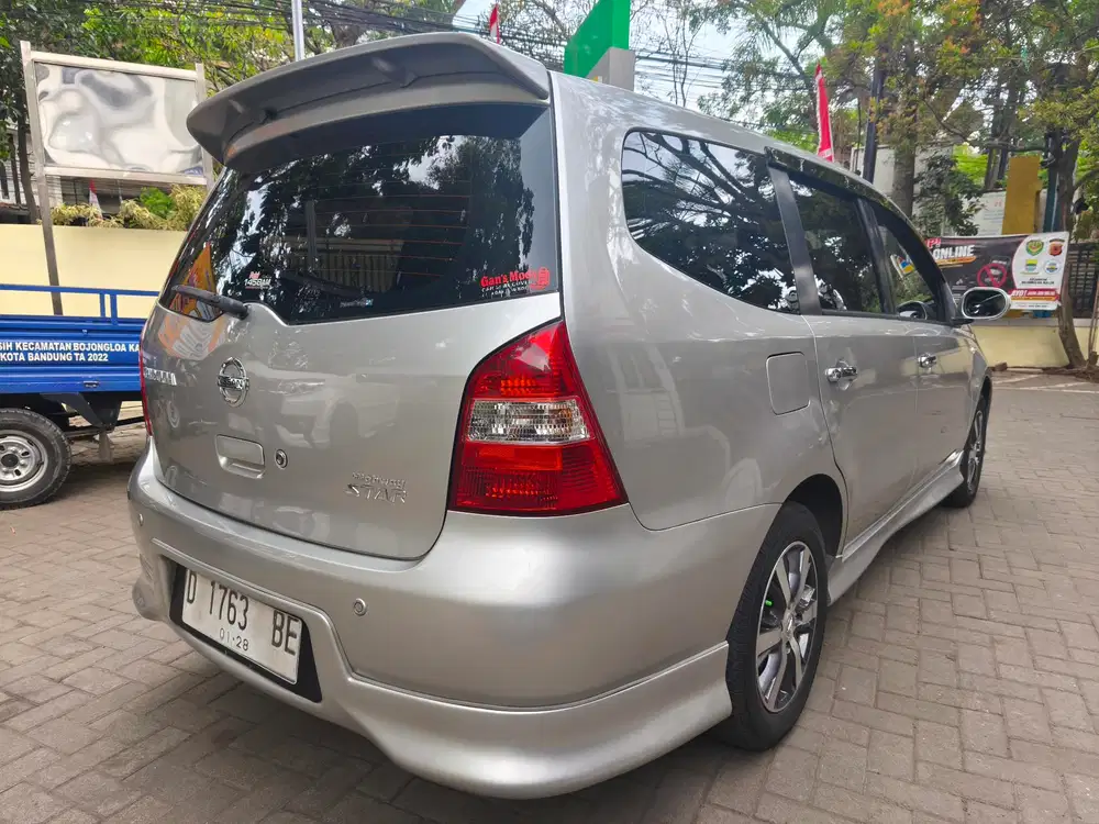 Nissan Grand livina 2012 Bensin