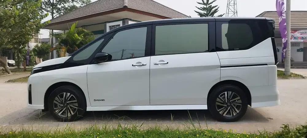 Nissan Serena 2025 Bensin