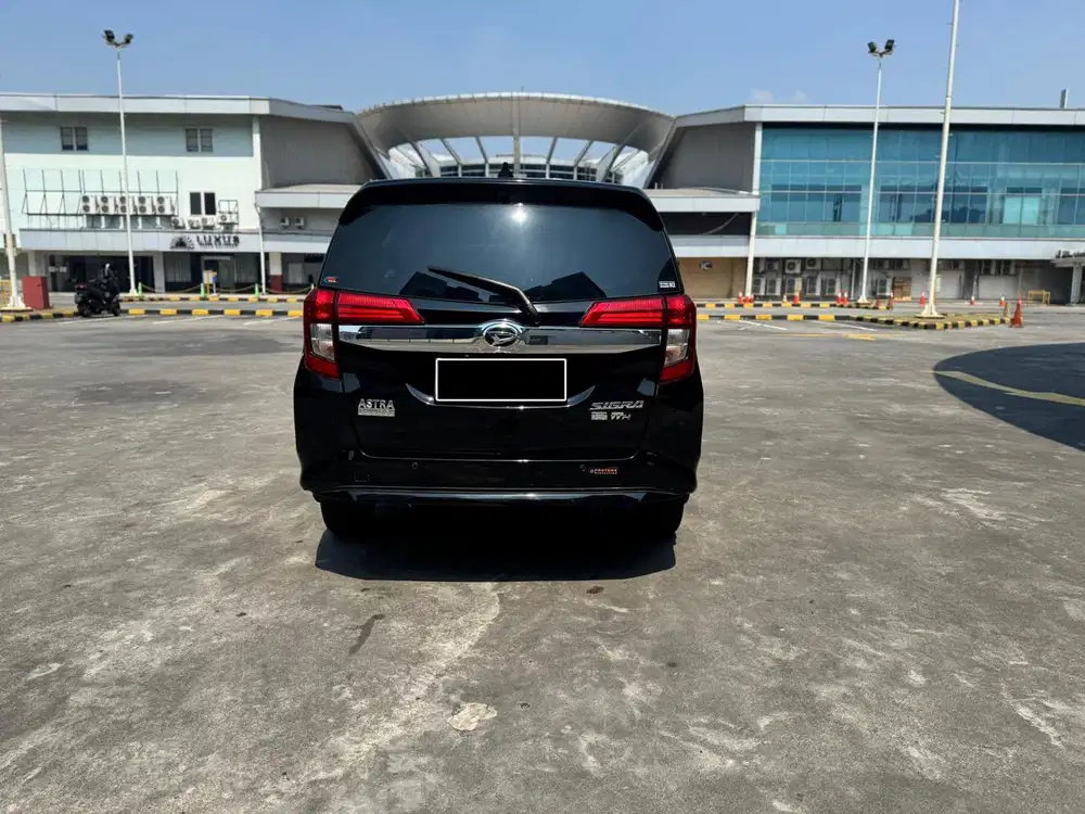 Daihatsu Sigra R Deluxe 1.2 AT 2023 Automatic