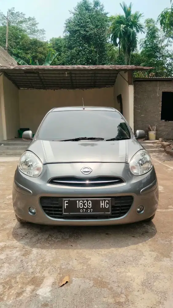Nissan March 2011 Bensin