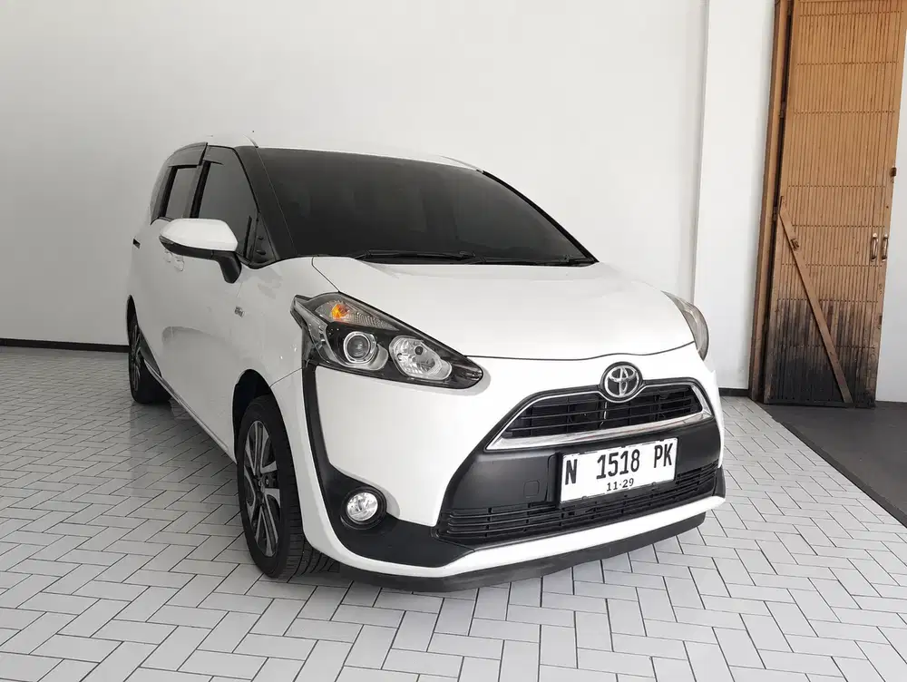 Toyota Sienta V 1.5L AT 2016 Bensin