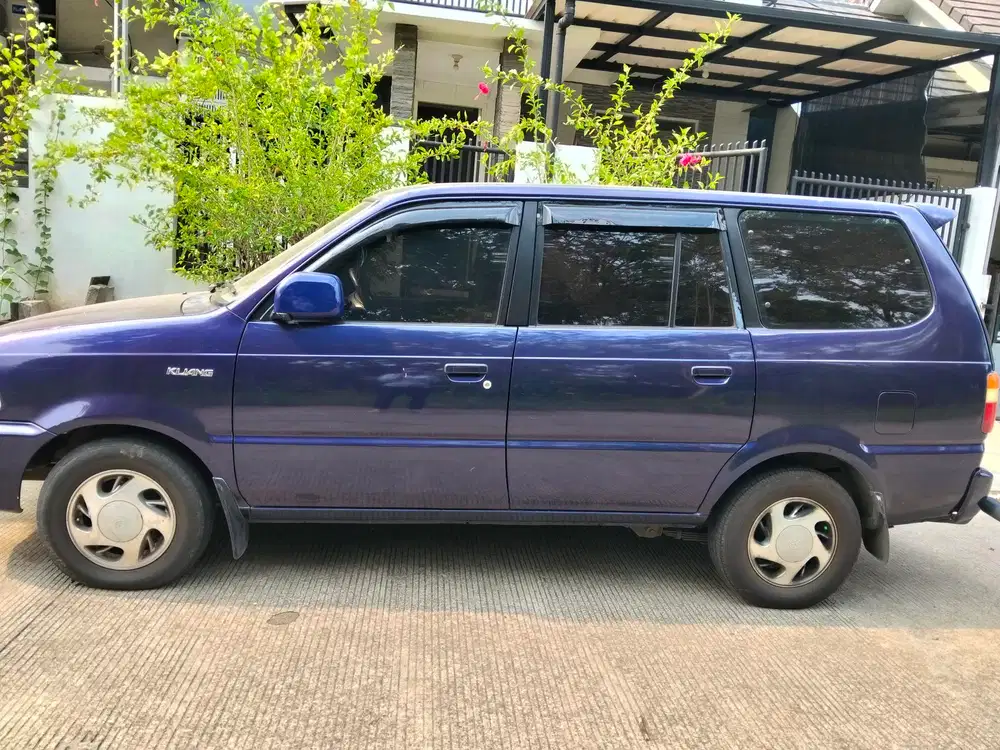Toyota Kijang 2002 Bensin