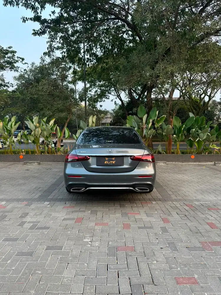 Mercedes-Benz E300 AMG W213 2023
