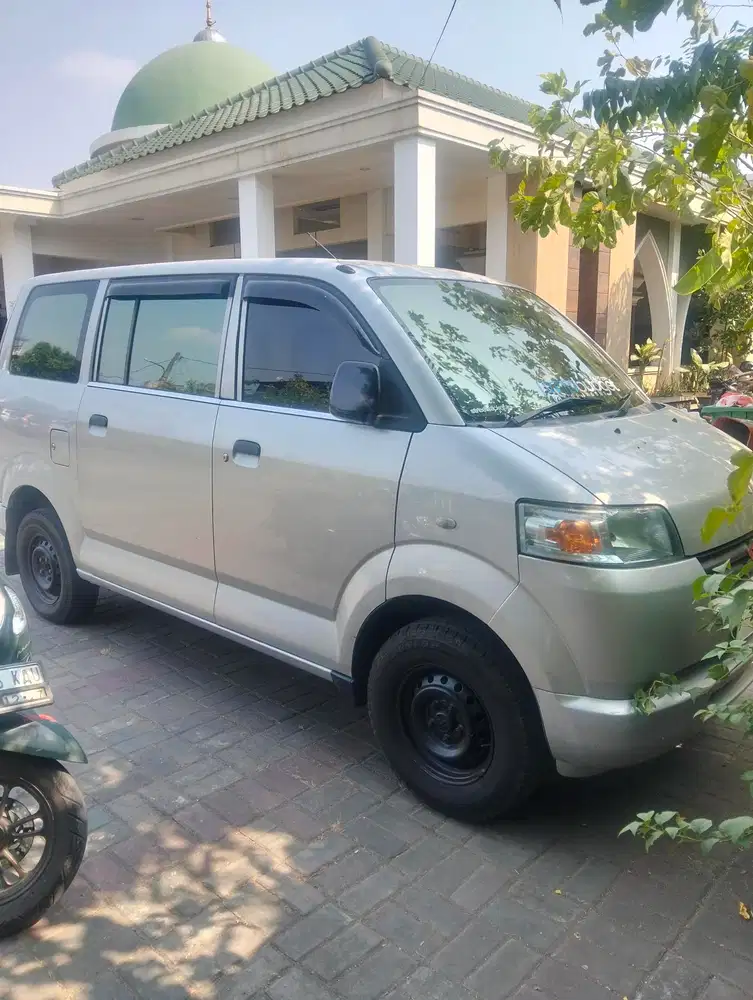 Suzuki APV 2010 Bensin