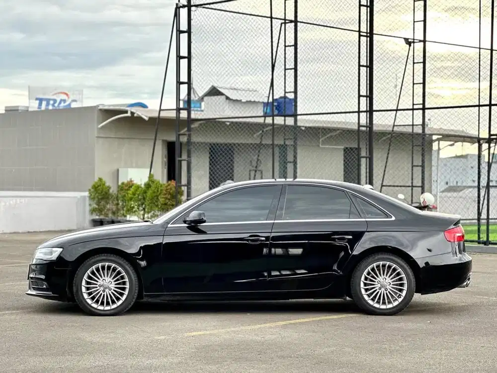 Audi A4 2012 Bensin