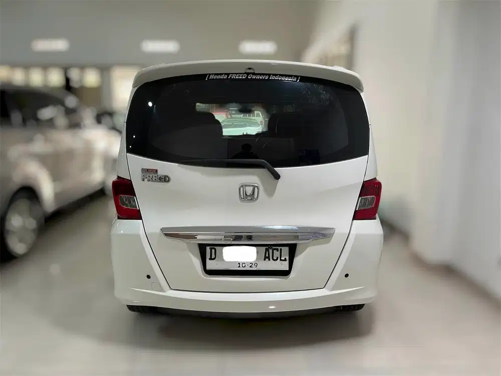 Honda Freed SD AT 2014 putih Ac double