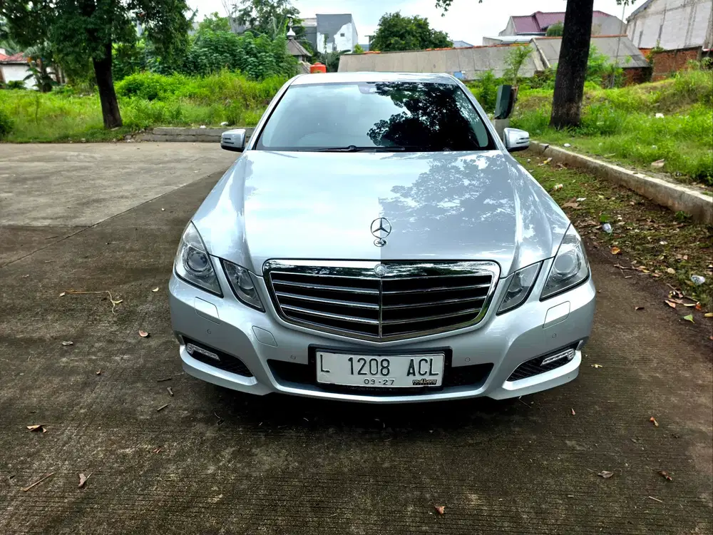 Mercedes-Benz E250 2011 Bensin