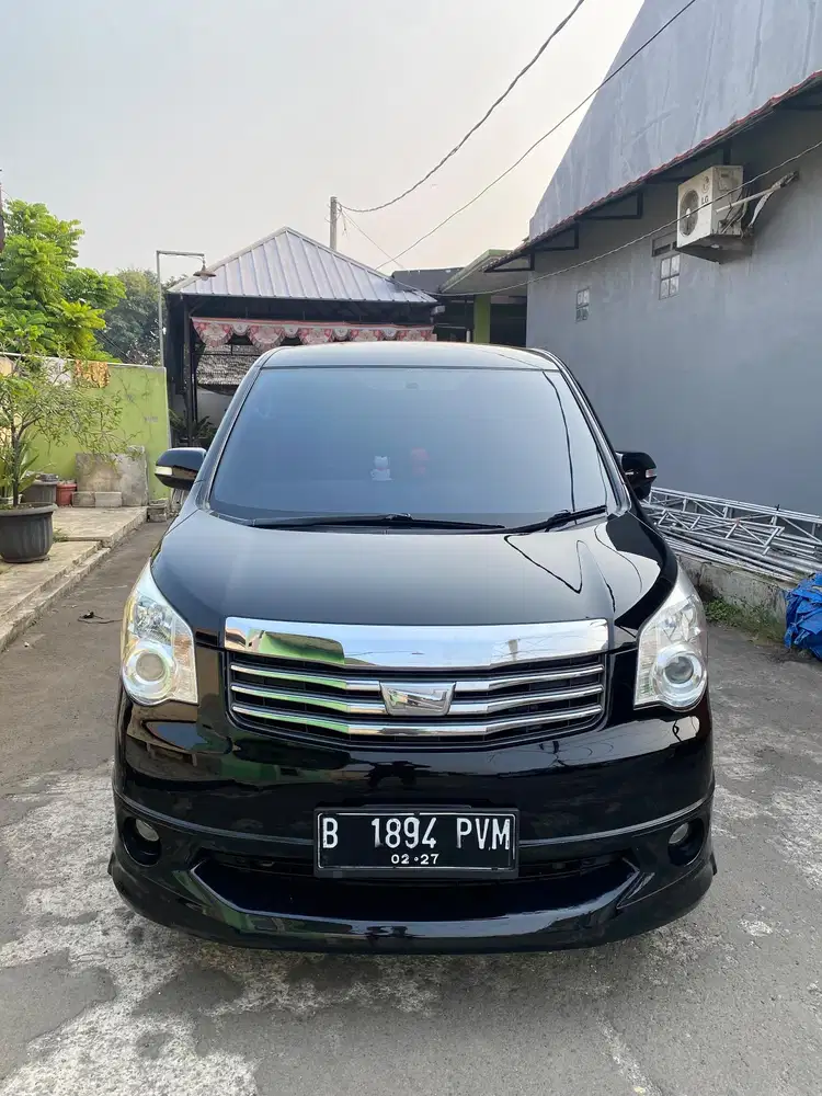 Toyota Nav1 2013 Bensin