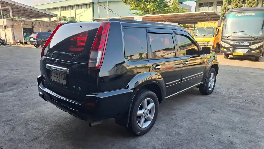 Nissan X-Trail 2004 Bensin