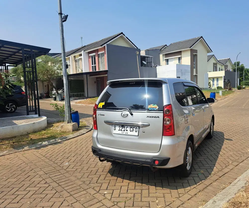 Daihatsu Xenia 2011 Bensin