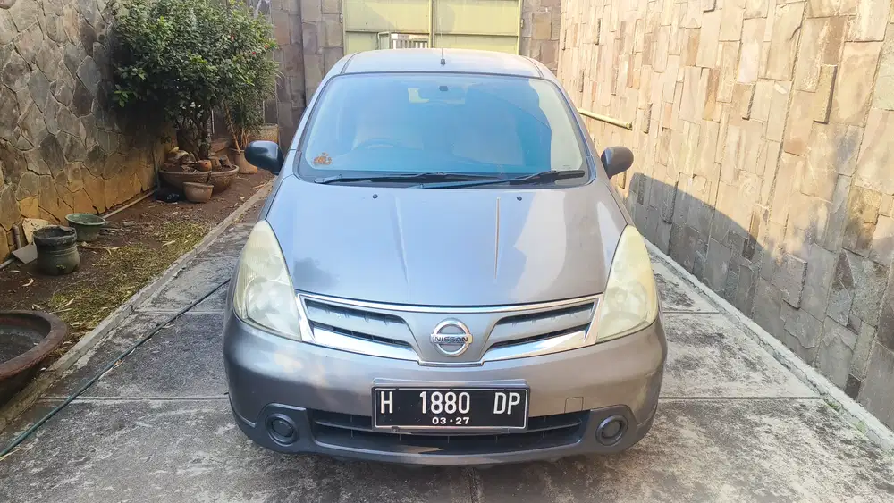 Nissan Grand livina 2012 Bensin